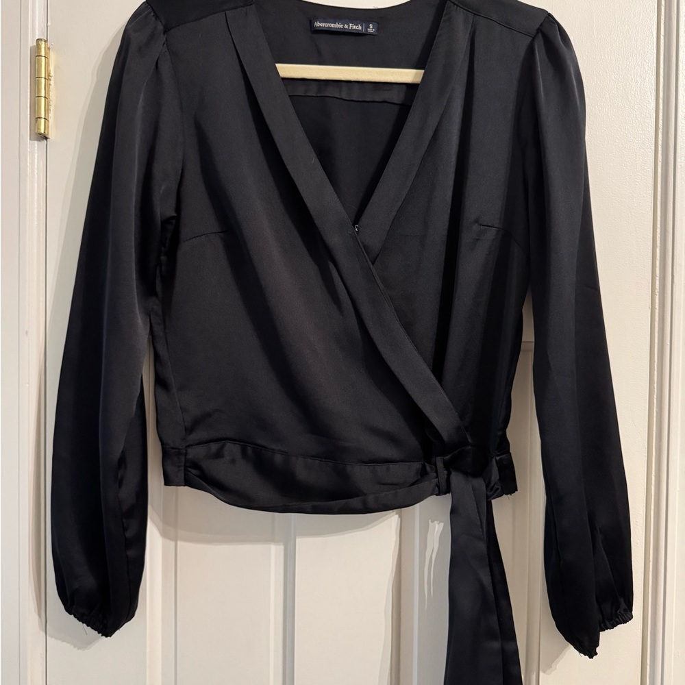 Abercrombie Satin Black Wrap Blouse with Tie Front - Picture 1 of 1